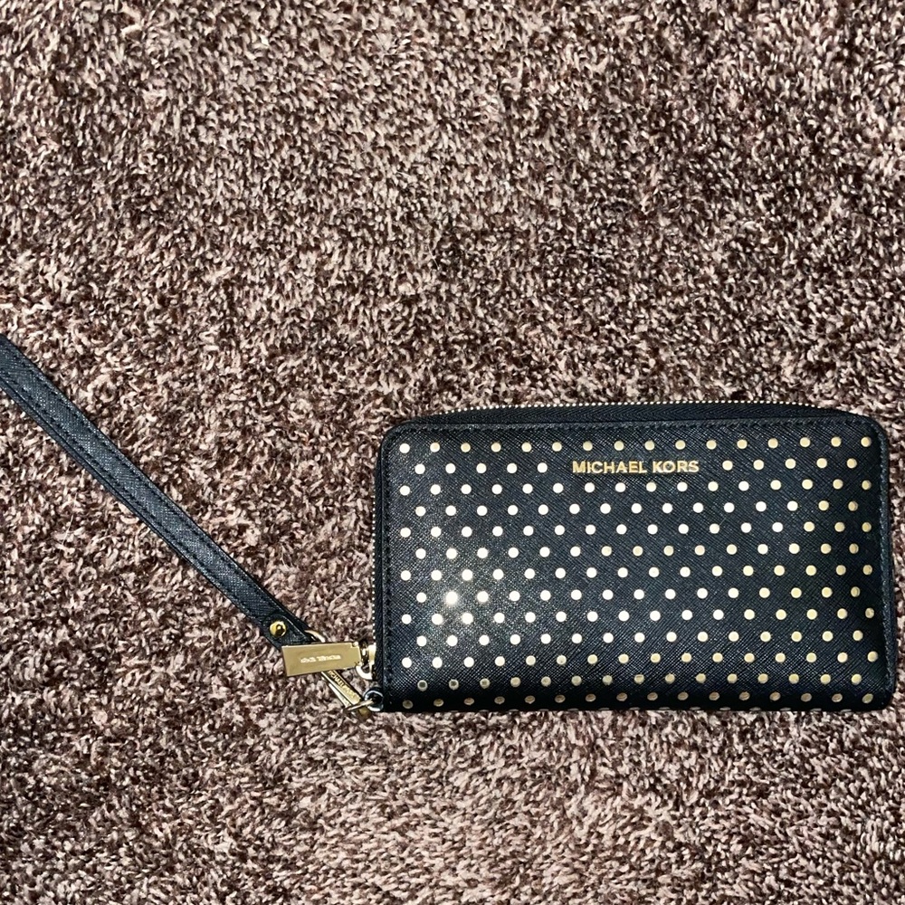 Michael Kors Wristlet Wallet